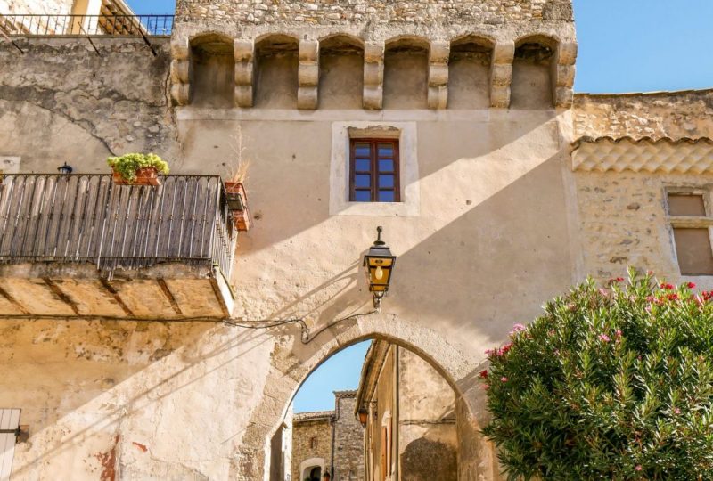 Le château Renaissance à Saint-Gervais-sur-Roubion - 0